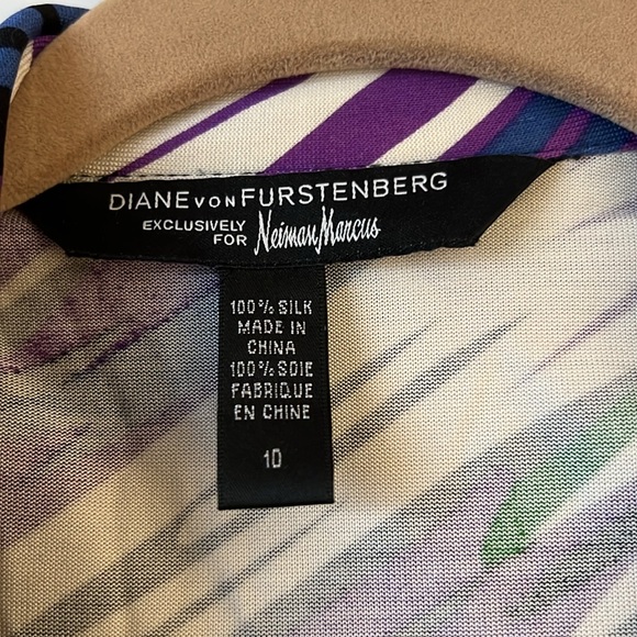 Diane Von Furstenberg for Neiman Marcus. Justin Wrap Dress 3/4 length sleeves 10 - Picture 3 of 16